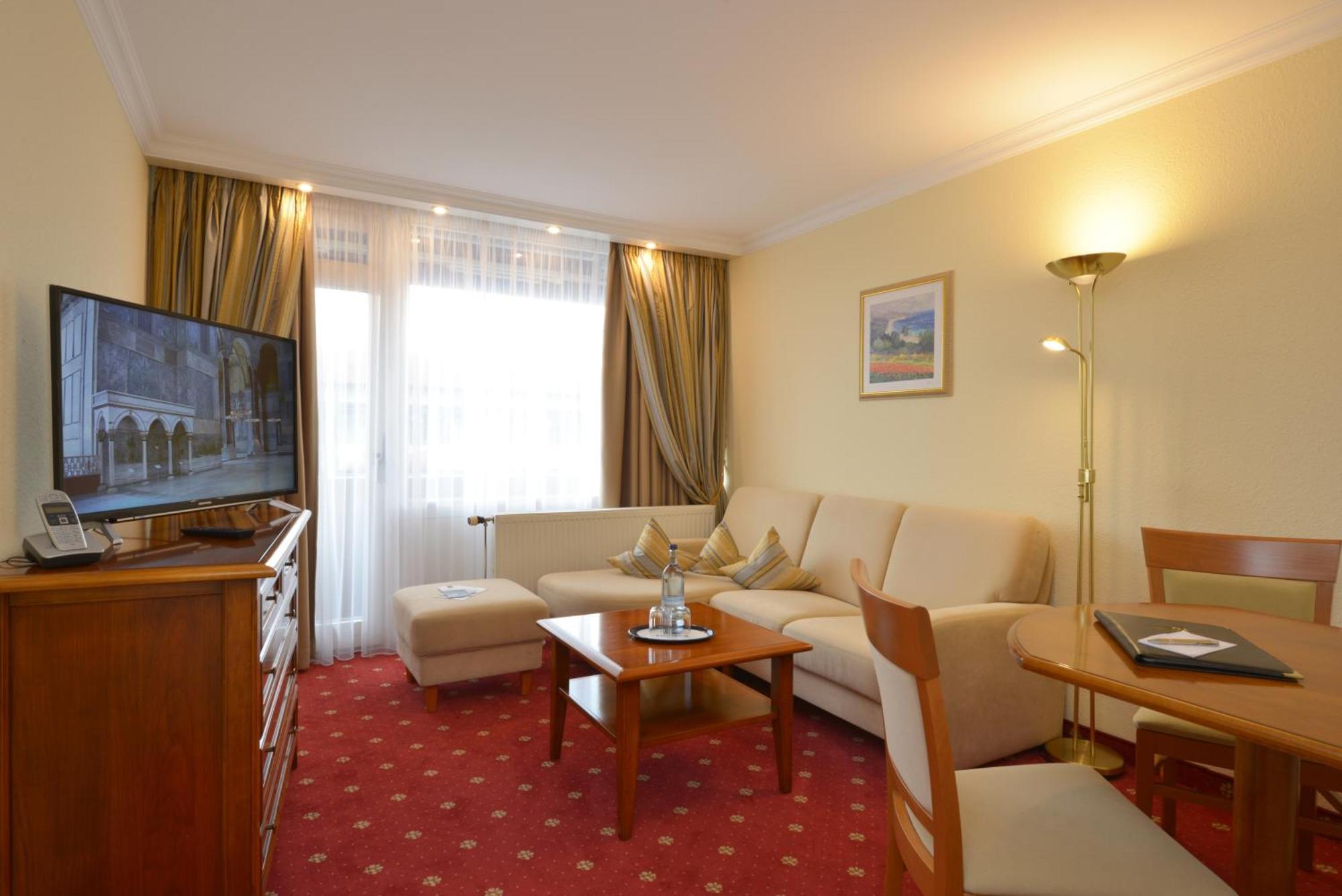 Hotel Schweizer Hof Thermal Und Vital Resort (Adults Only) บาดฟึสซิง ห้อง รูปภาพ