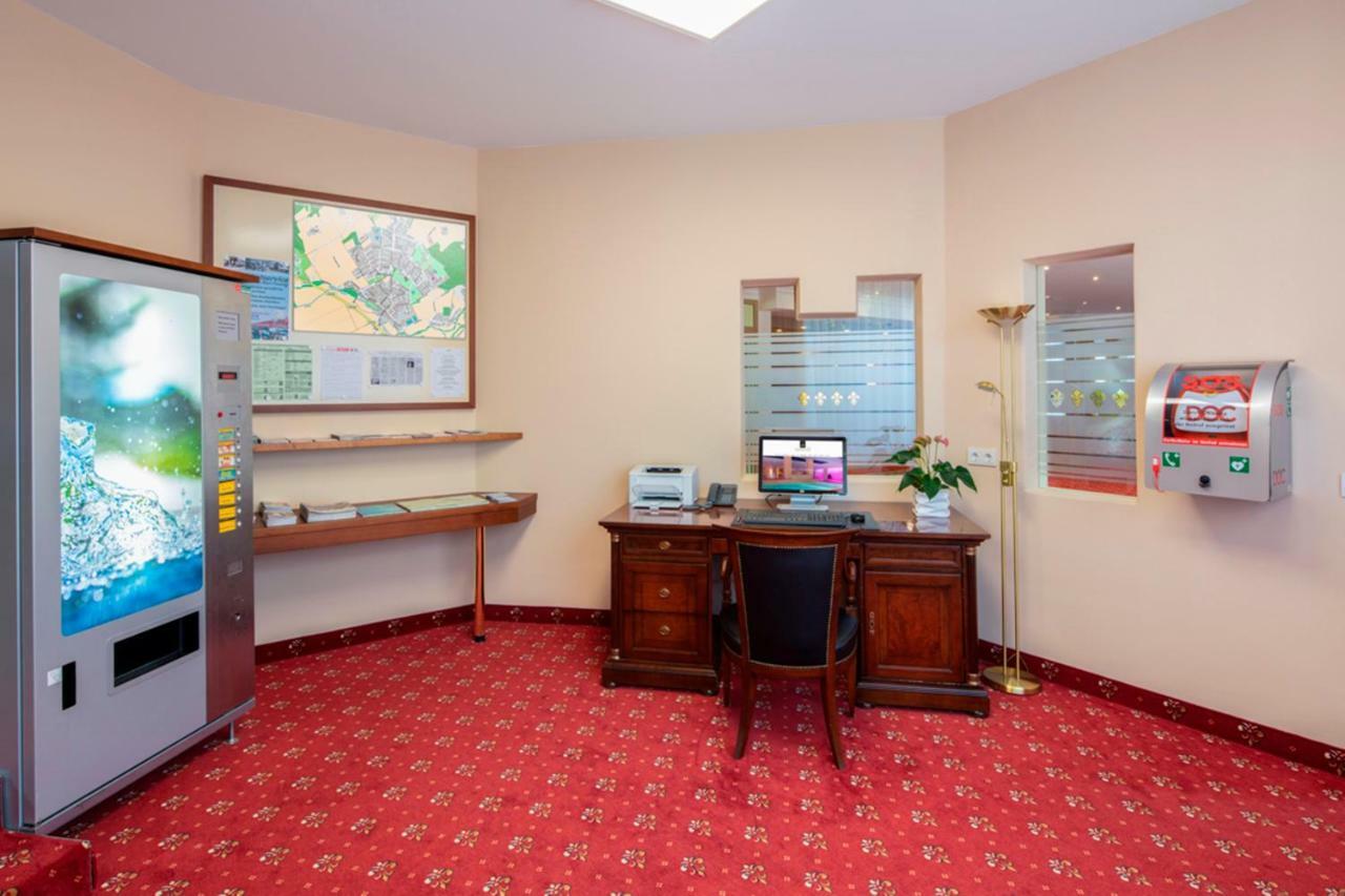 Hotel Schweizer Hof Thermal Und Vital Resort (Adults Only) บาดฟึสซิง ภายนอก รูปภาพ